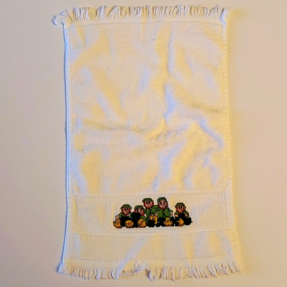 Hand Embroidered Tea Towels, set of 16 holiday/seasonal - Picture 6 of 16